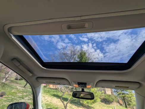 Used 2013 Lexus CT 200h 200h Hatchback 4D w/ Premium Pkg w/Navigation image 11