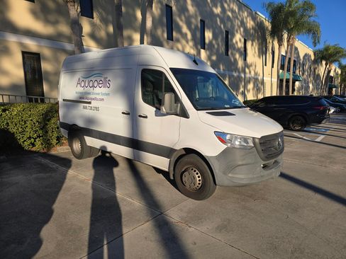 Used 2019 Mercedes-Benz Sprinter 144 image 5