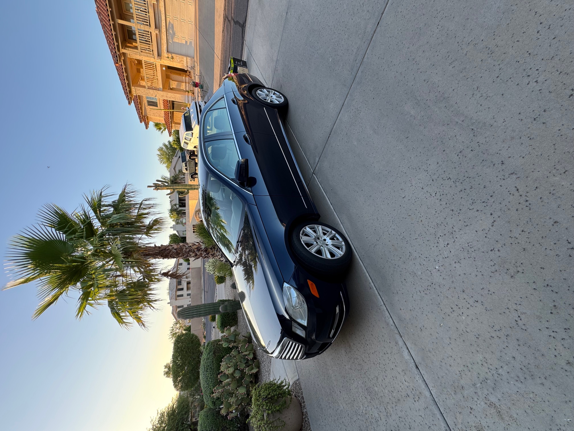 Used 2013 Mercedes-Benz E 350 4MATIC Sedan image 2