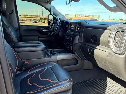 Used 2021 Chevrolet Silverado 1500 RST w/ Convenience Package II AWD/4WD image 8