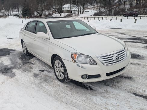 Used 2008 Toyota Avalon XL image 4