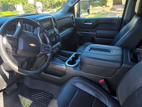 Used 2020 Chevrolet Silverado 2500 LTZ w/ LTZ Plus Package image 17