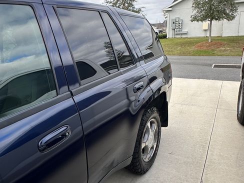 Used 2009 Chevrolet TrailBlazer LT w/ Sun And Sound Package image 12
