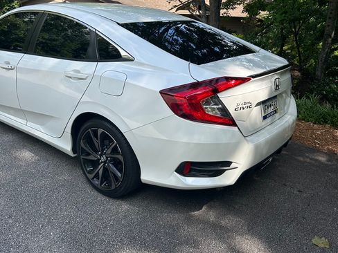 Used 2020 Honda Civic Sport image 5