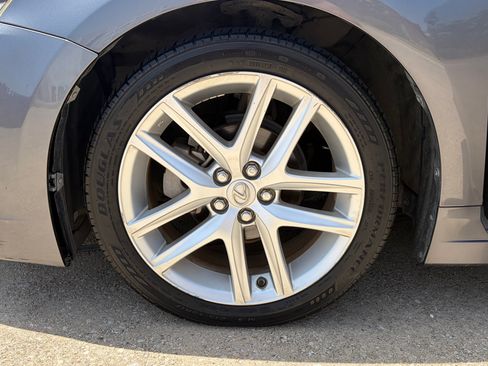Used 2014 Lexus CT 200h w/ Seat Comfort Package FWD image 10