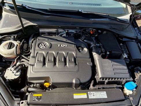 Used 2015 Volkswagen Golf TDI SEL FWD image 4