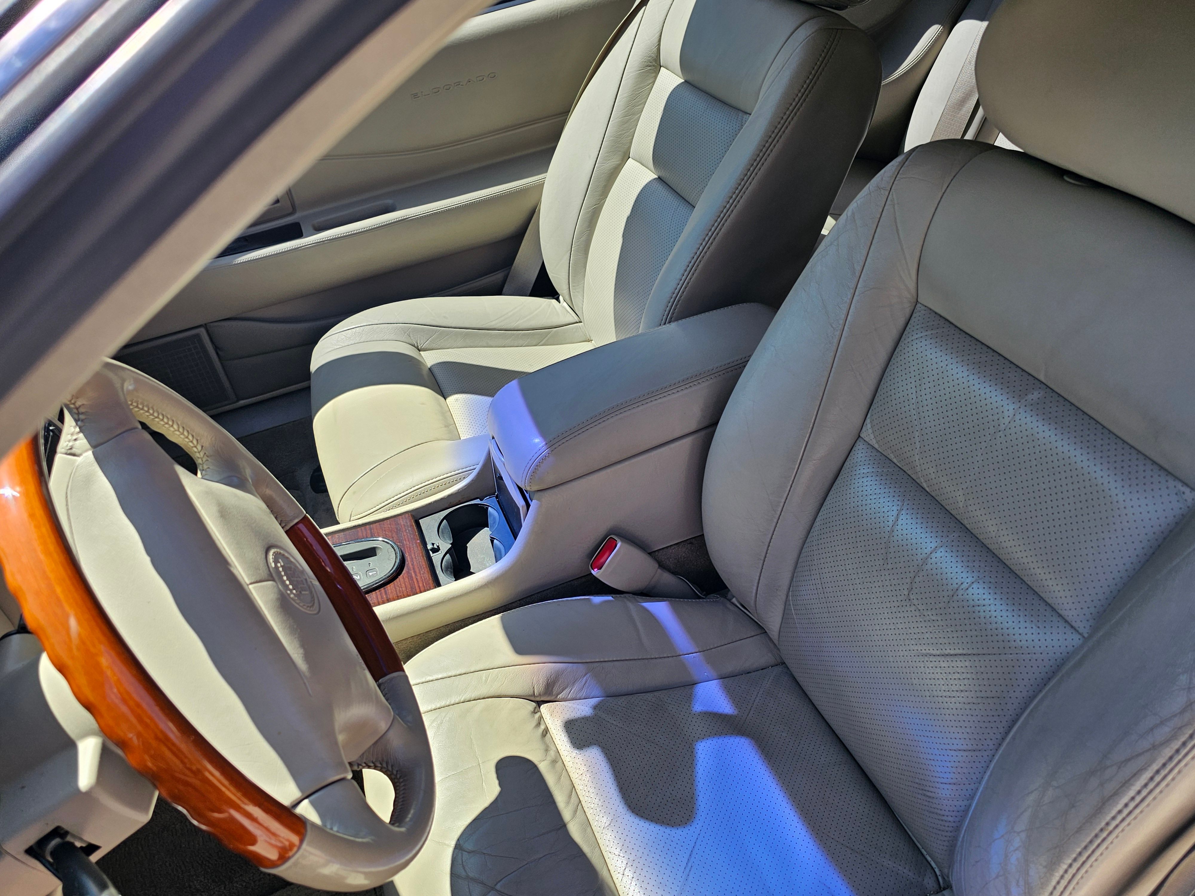 Used 2001 Cadillac Eldorado Touring FWD image 15