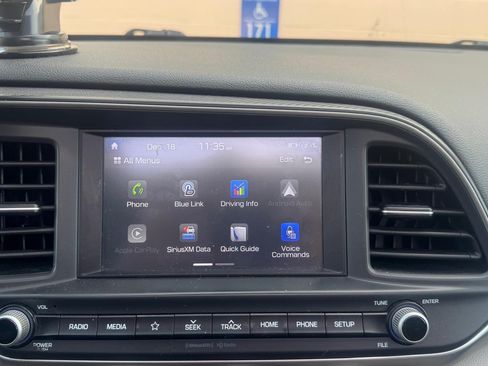 Used 2020 Hyundai Elantra Value Edition FWD image 9