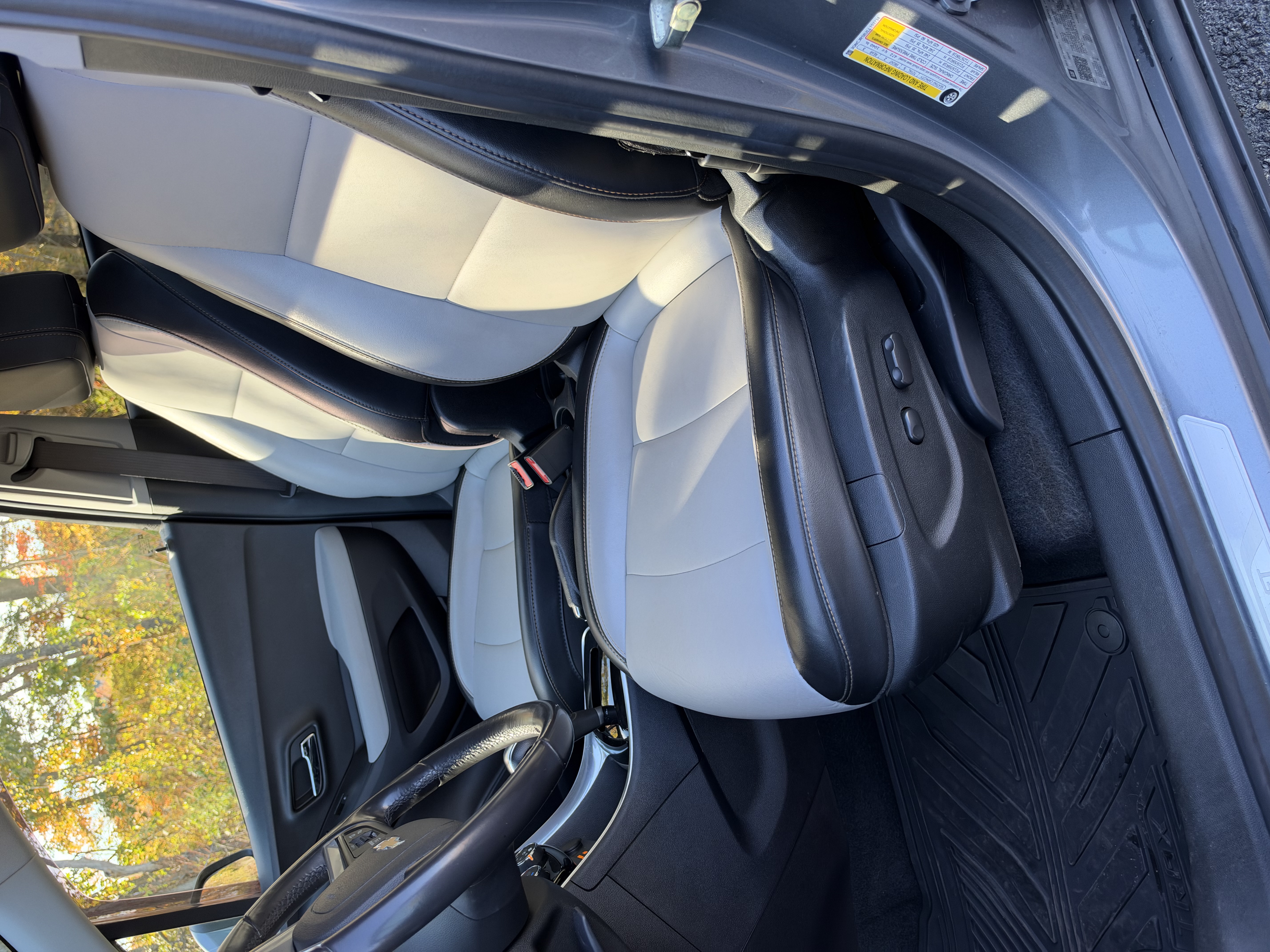 Used 2020 Chevrolet Trax Premier w/ LPO, Protection Package AWD/4WD image 11
