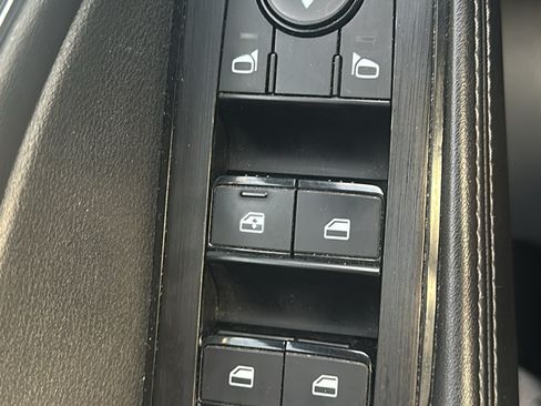 Used 2021 Nissan Rogue SV w/ Premium Package AWD/4WD image 10