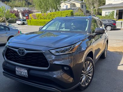 Used 2022 Toyota Highlander Platinum