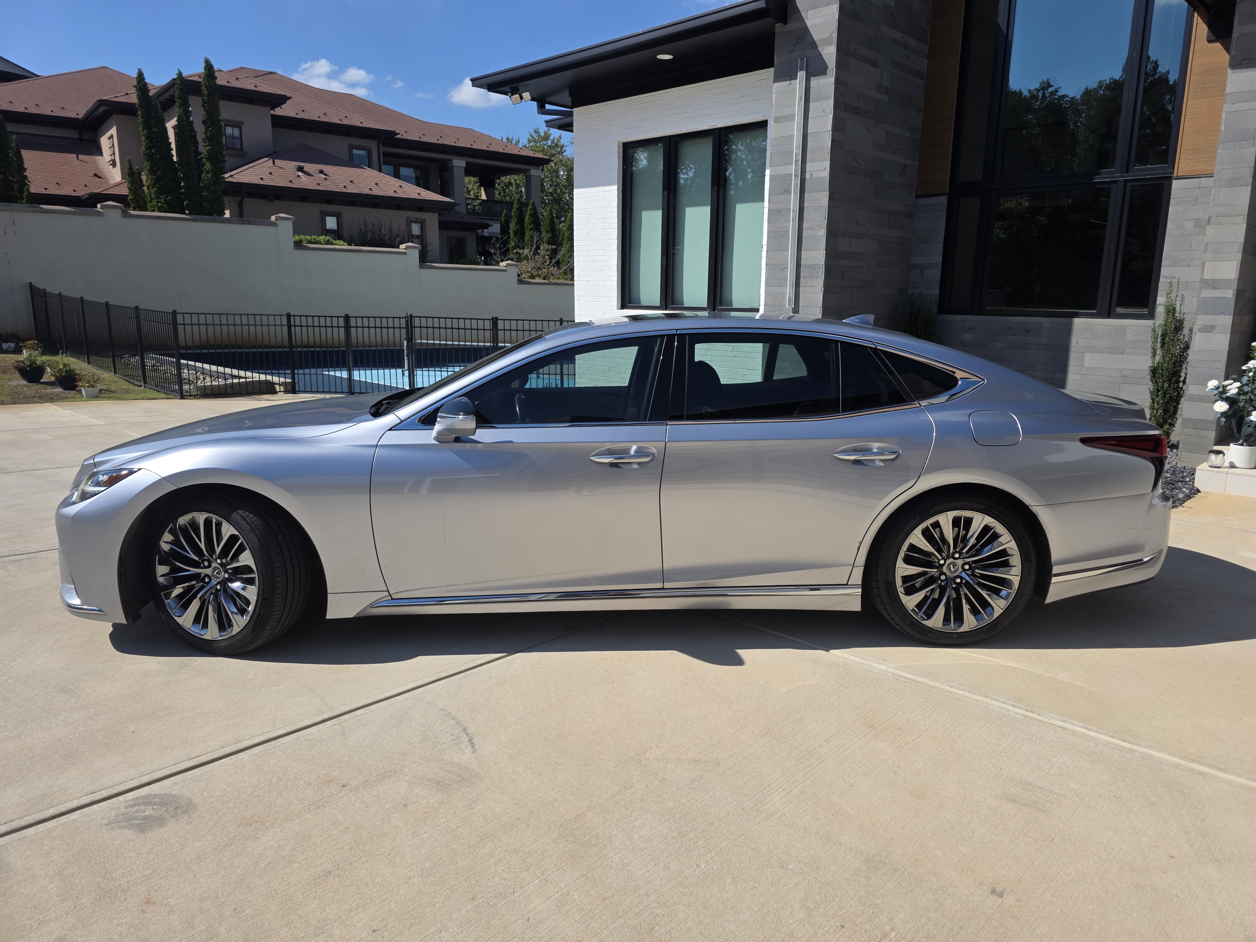 Used 2021 Lexus LS 500 w/ Interior Upgrade Package RWD image 2
