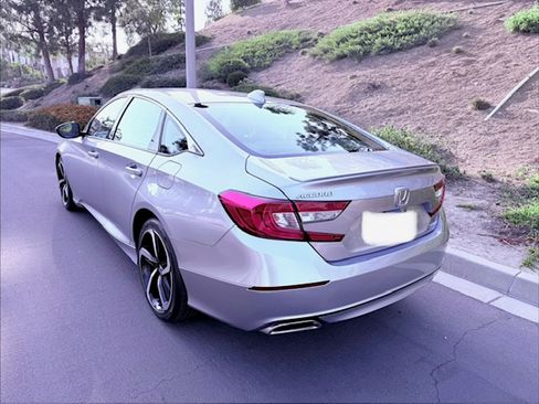 Used 2020 Honda Accord Sport image 4