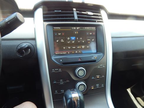 Used 2011 Ford Edge SEL w/ 202A Rapid Spec Order Code image 27