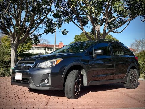 Used 2016 Subaru Crosstrek 2.0i Premium image 9