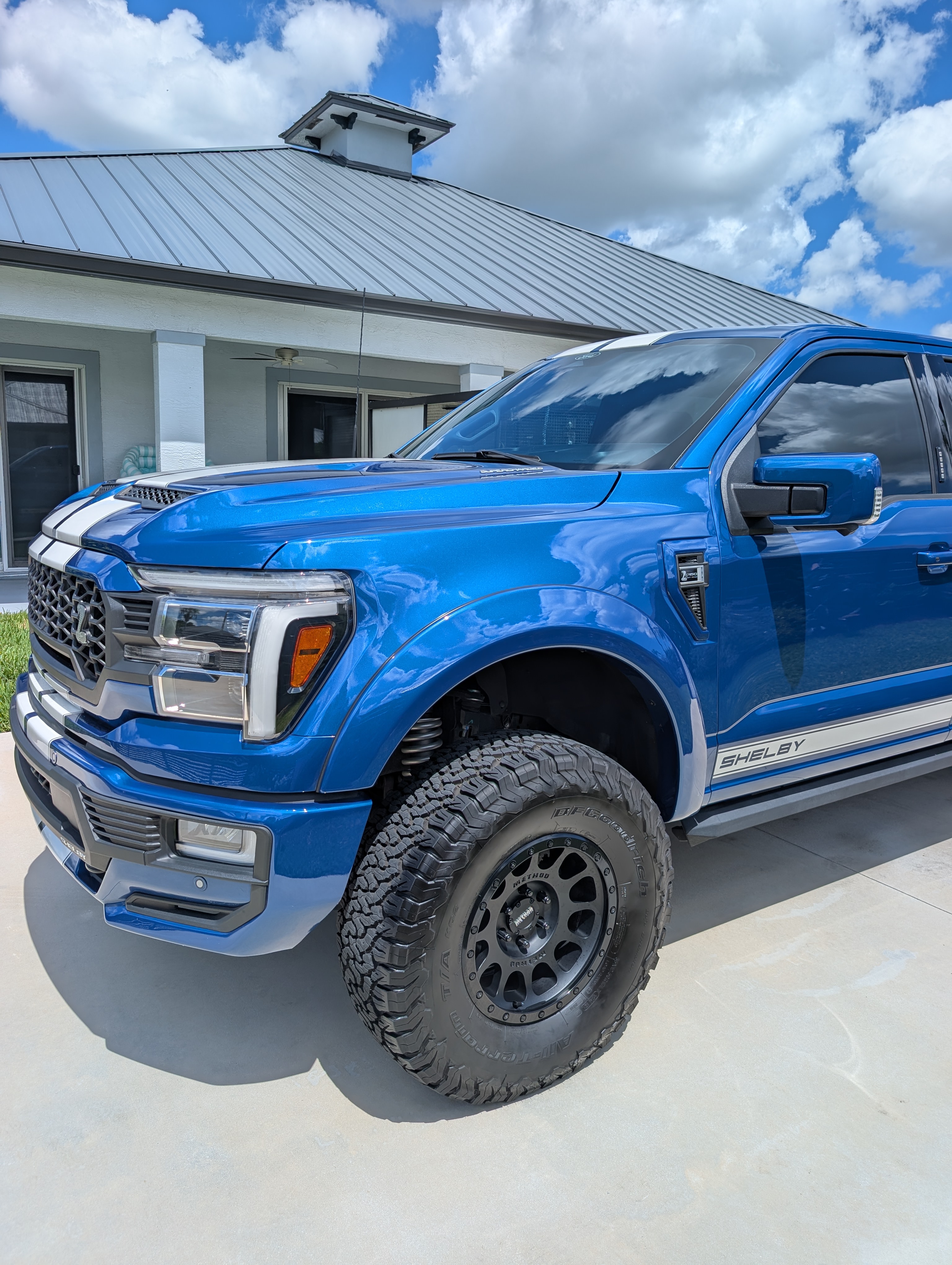 Used 2024 Ford F150 Lariat w/ Equipment Group 502A High AWD/4WD image 4