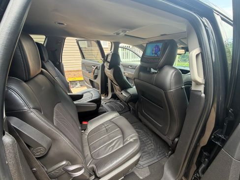 Used 2014 Chevrolet Traverse LTZ w/ LPO, 'HIT The Road' Package AWD/4WD image 10