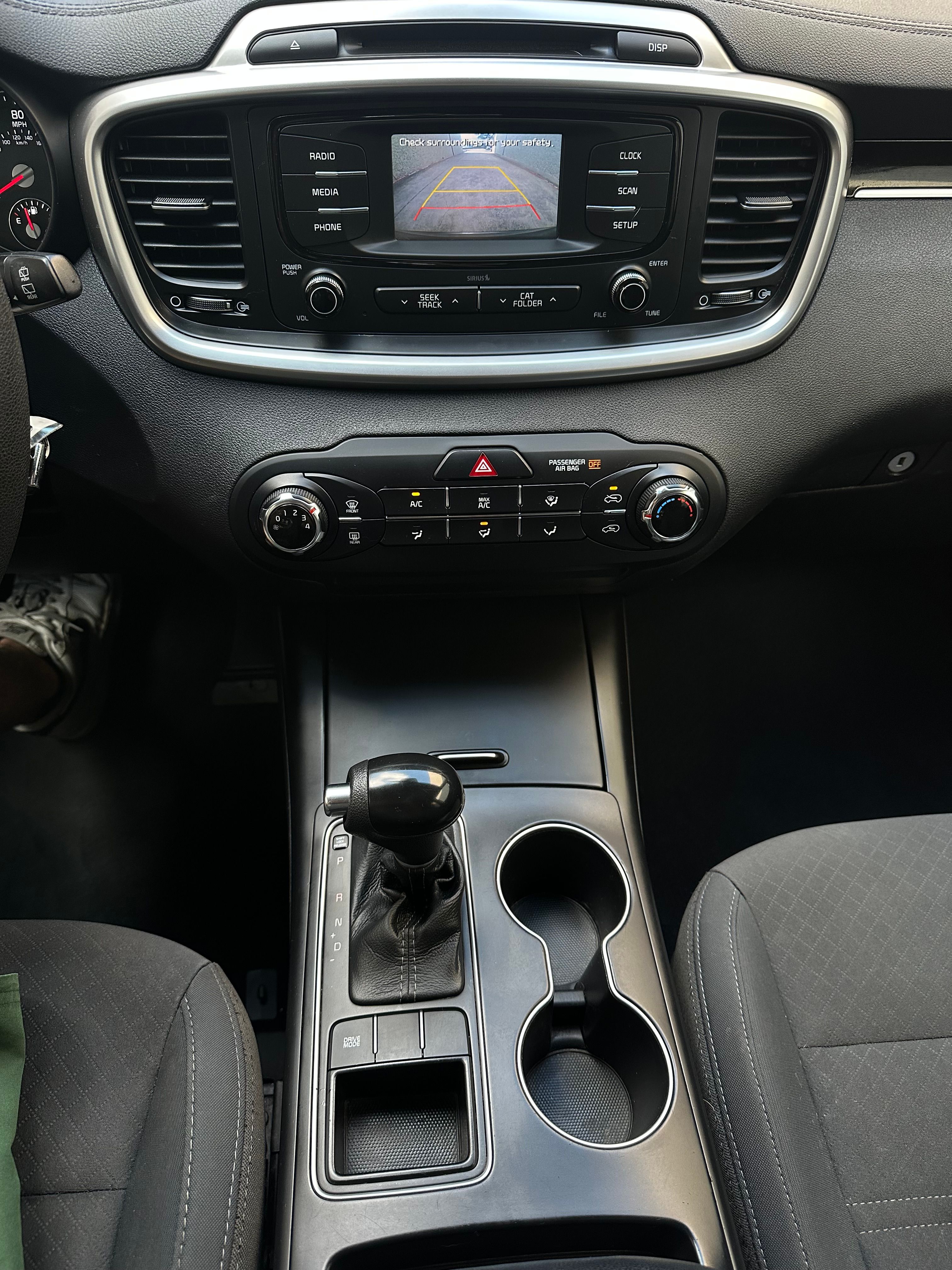 Used 2017 Kia Sorento FWD image 19