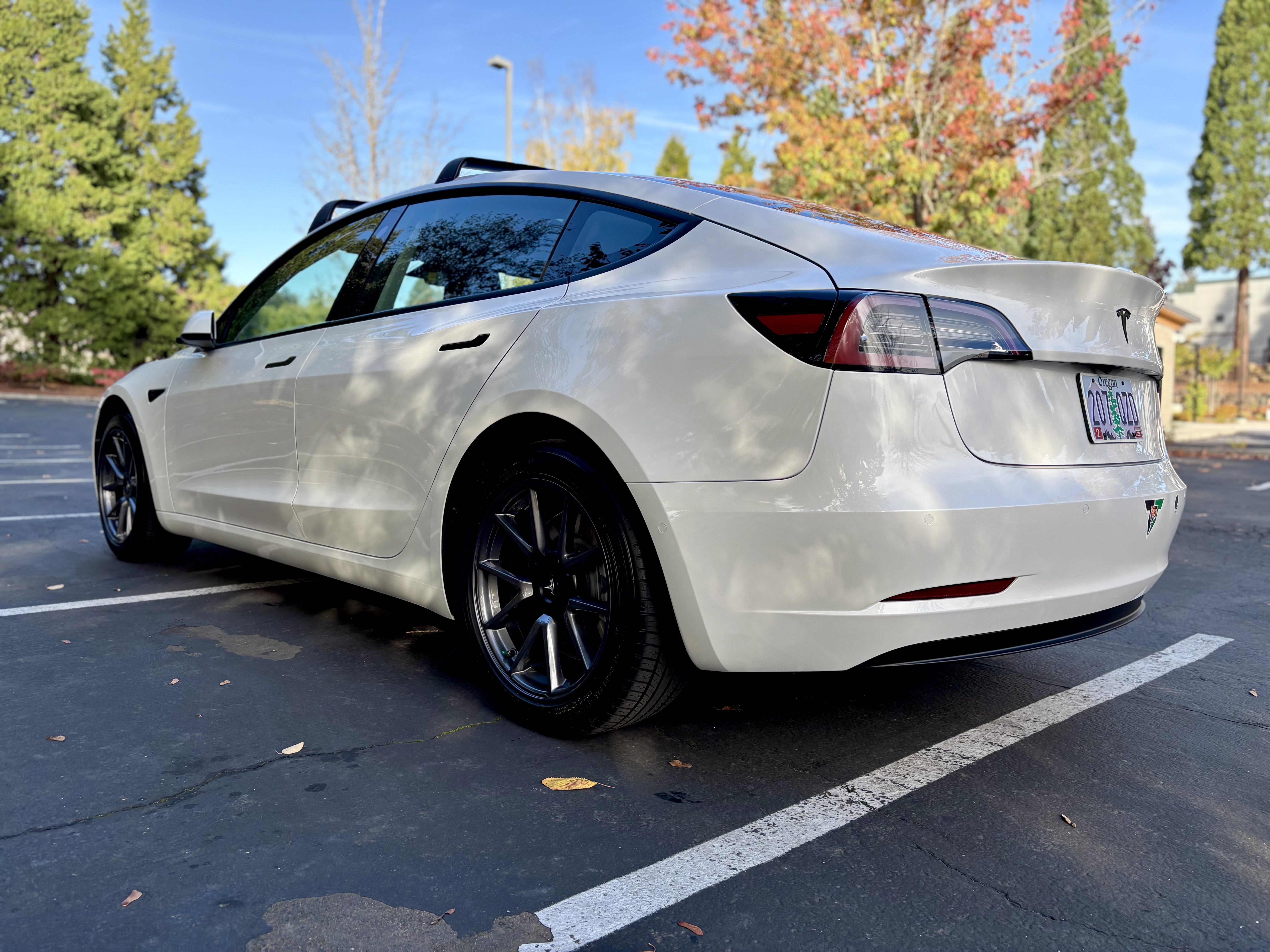 Used 2022 Tesla Model 3 Long Range AWD/4WD image 8