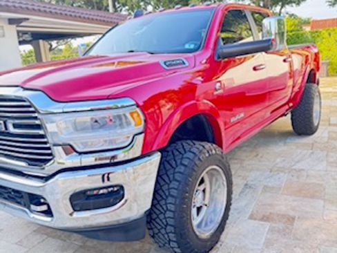 Used 2022 RAM 2500 Laramie w/ Chrome Appearance Group image 8