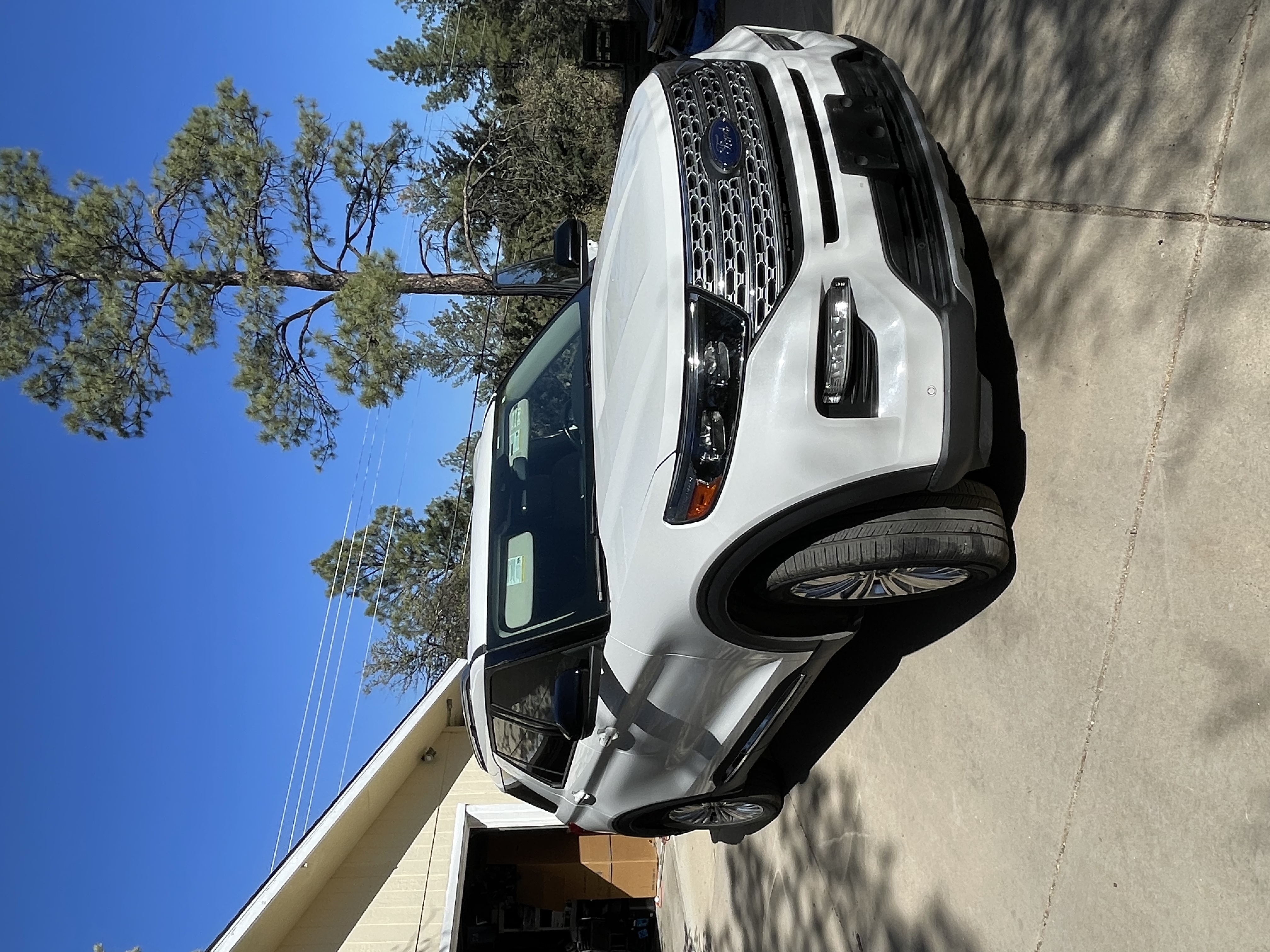 Used 2020 Ford Explorer Limited w/ Hybrid Equipment Group 310A RWD image 1