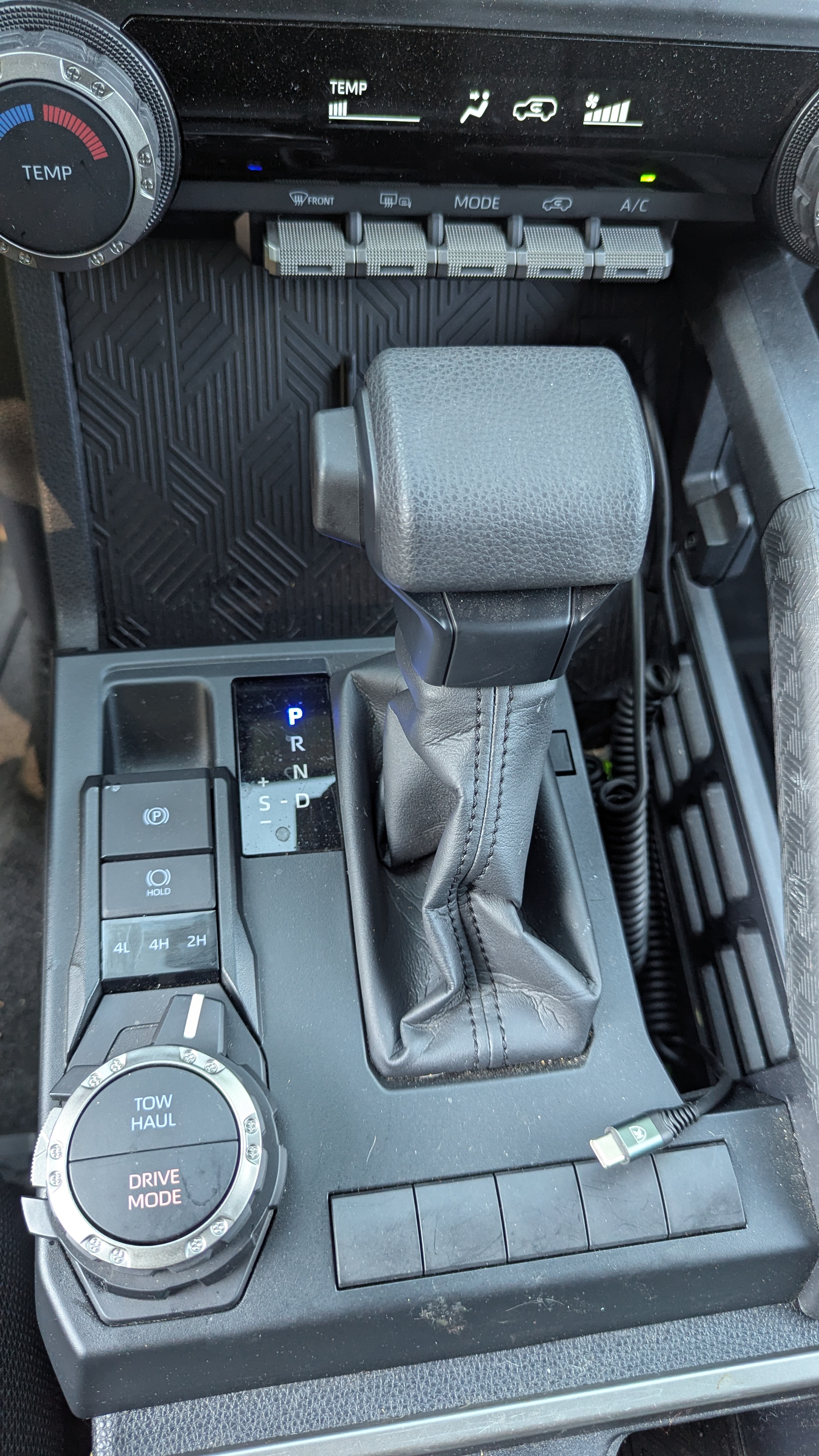 Used 2025 Toyota 4Runner SR5 AWD/4WD image 11