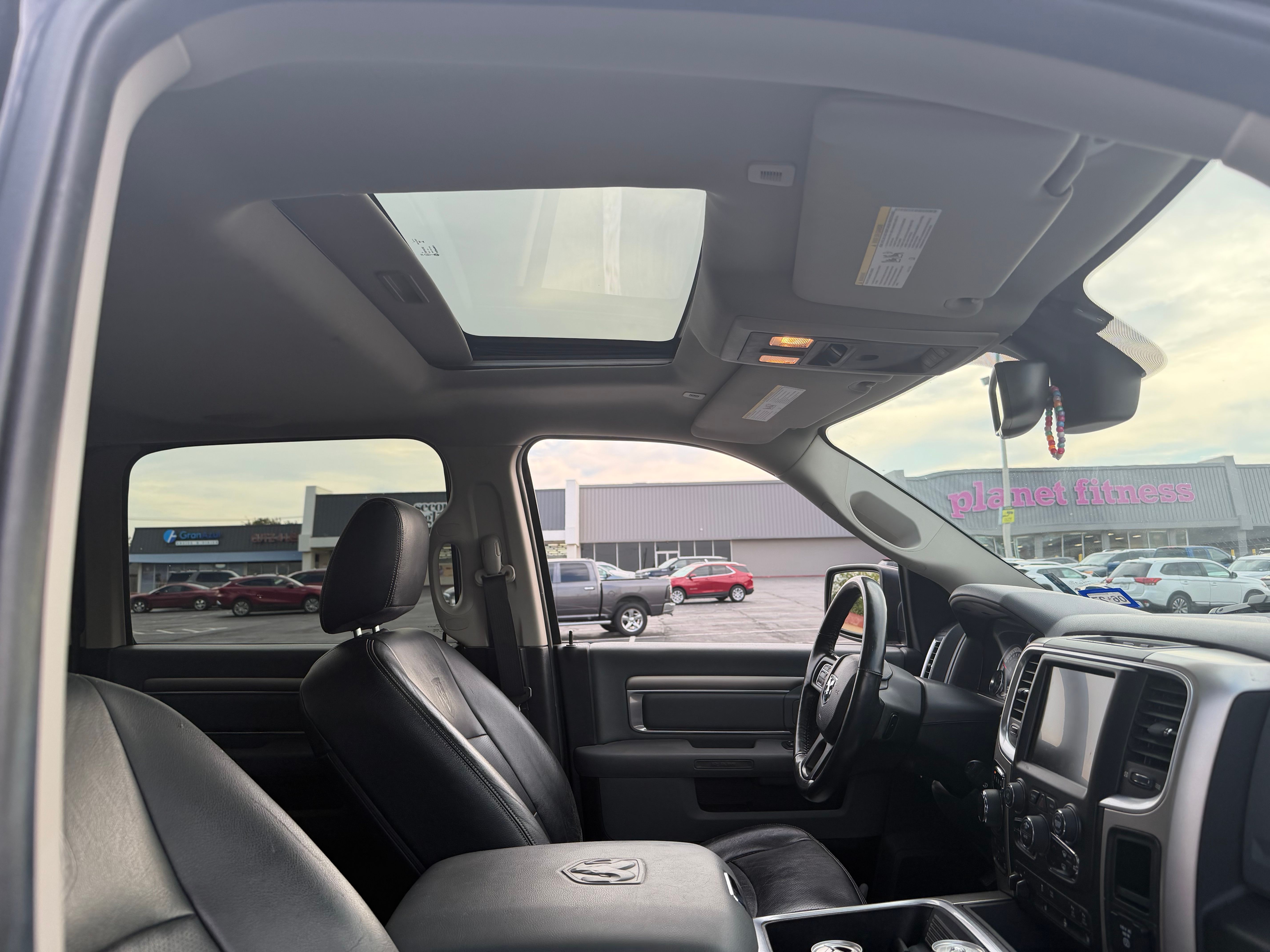 Used 2017 RAM 1500 Big Horn AWD/4WD image 4
