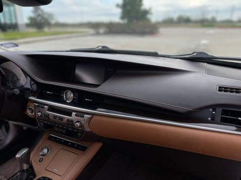 Used 2017 Lexus ES 350 350 Sedan 4D image 6