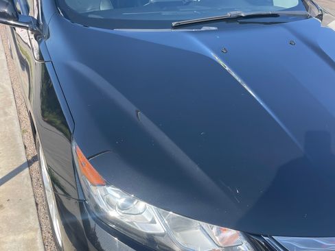 Used 2018 Chevrolet Volt Premier w/ Driver Confidence Package image 2