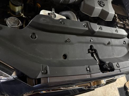 Used 2012 Toyota 4Runner Limited image 21