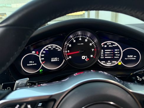 Used 2019 Porsche Panamera 4 image 17