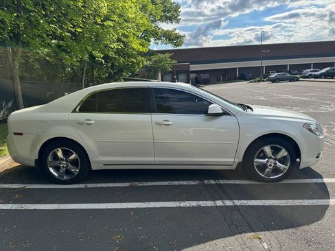 Used 2010 Chevrolet Malibu LT FWD image 4