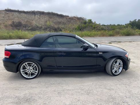 Used 2013 BMW 135i Convertible RWD image 18