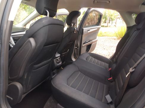 Used 2013 Ford Fusion SE FWD image 13