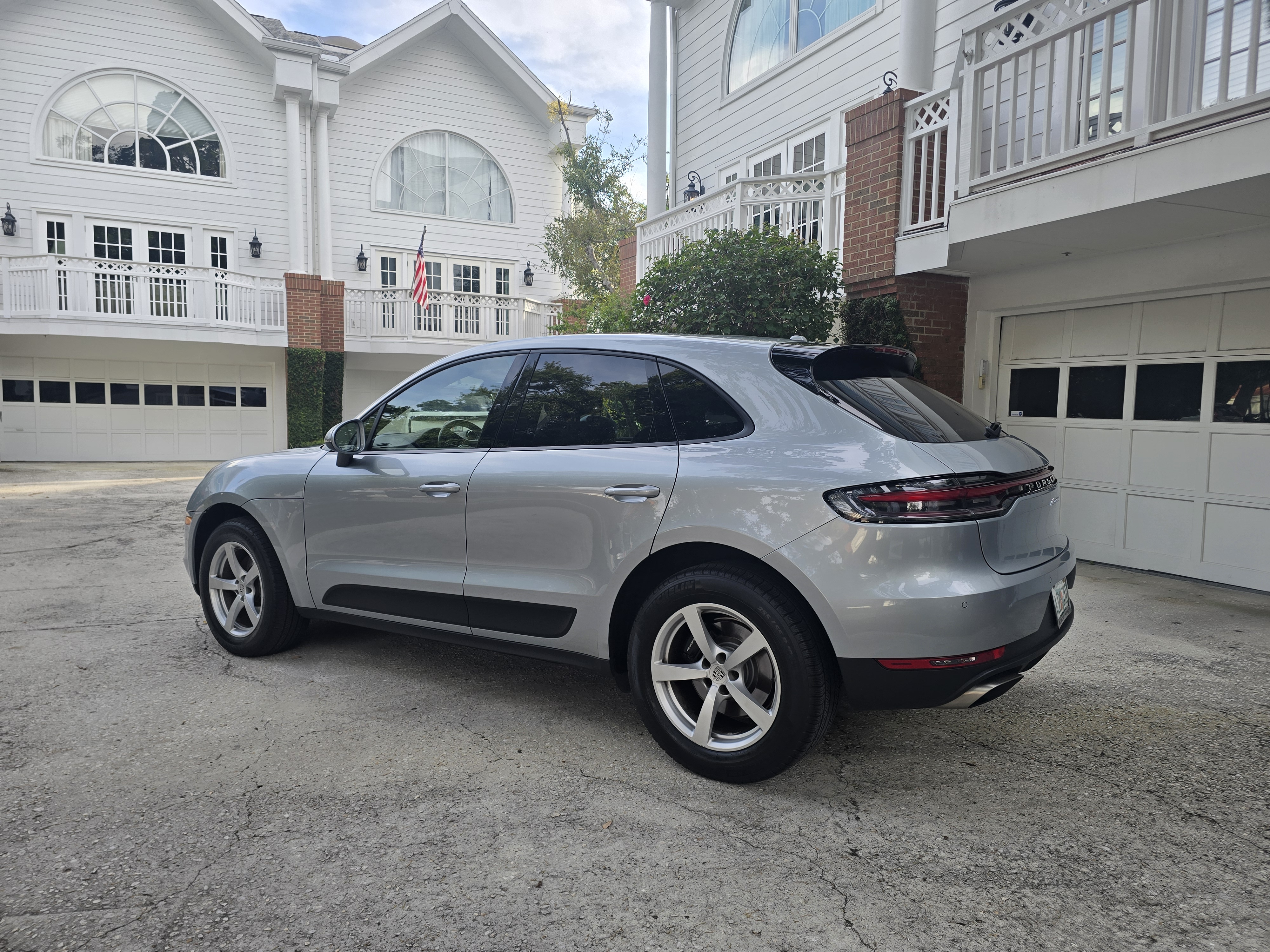 Used 2019 Porsche Macan AWD/4WD image 8