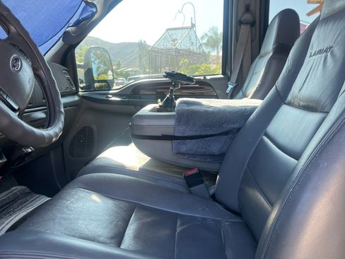 Used 2003 Ford F250 Lariat image 6