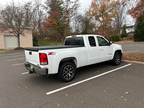 Used 2012 GMC Sierra 1500 SLT w/ Suspension Package, Off-Road image 5