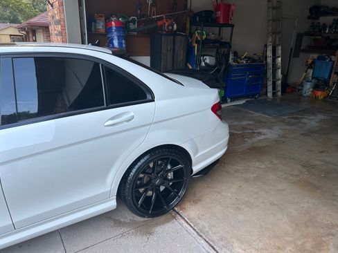 Used 2009 Mercedes-Benz C 63 AMG Sedan image 17