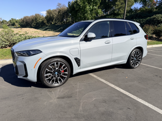 Used 2025 BMW X5 xDrive50e w/ M Sport Package AWD/4WD image 2