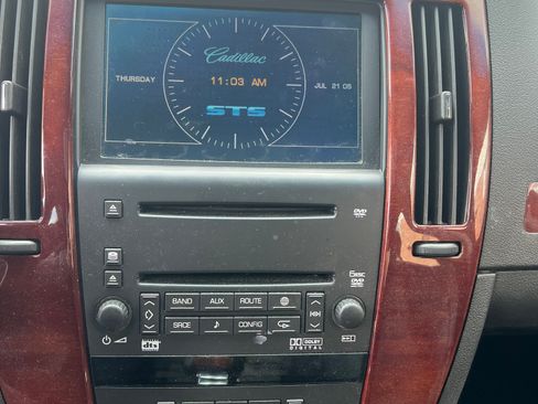 Used 2007 Cadillac STS w/ Preferred Equipment Group image 2