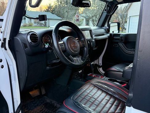 Used 2017 Jeep Wrangler Sport image 19