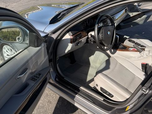 Used 2009 BMW 328i Sedan RWD image 8