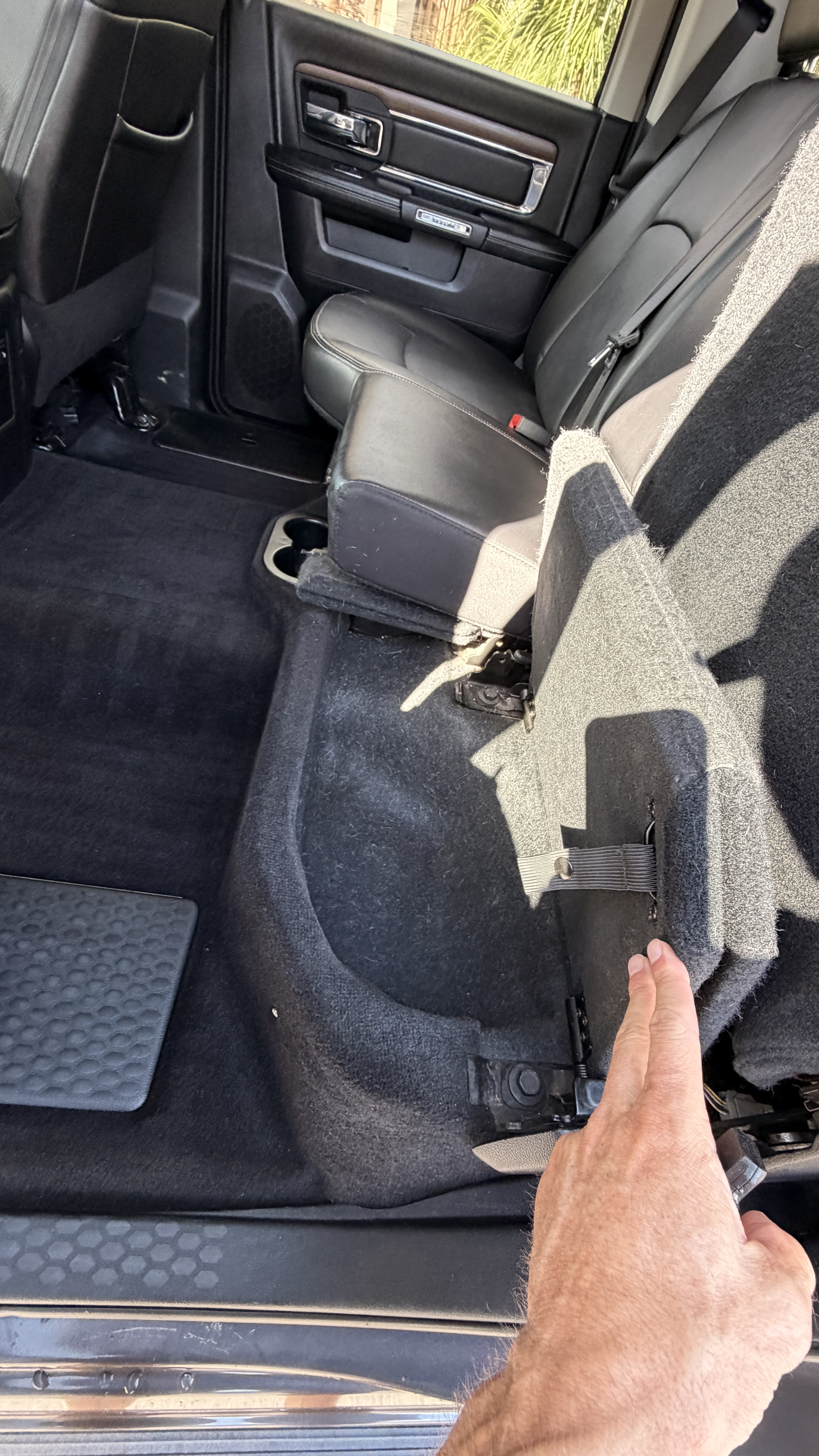 Used 2016 RAM 1500 Laramie AWD/4WD image 15