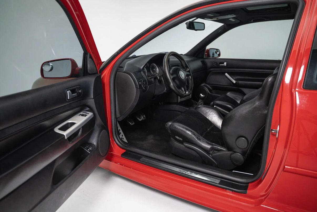 Used 2004 Volkswagen R32 AWD/4WD image 9