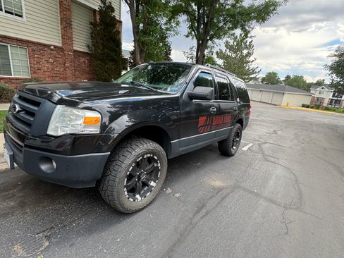 Used 2014 Ford Expedition XL AWD/4WD image 2