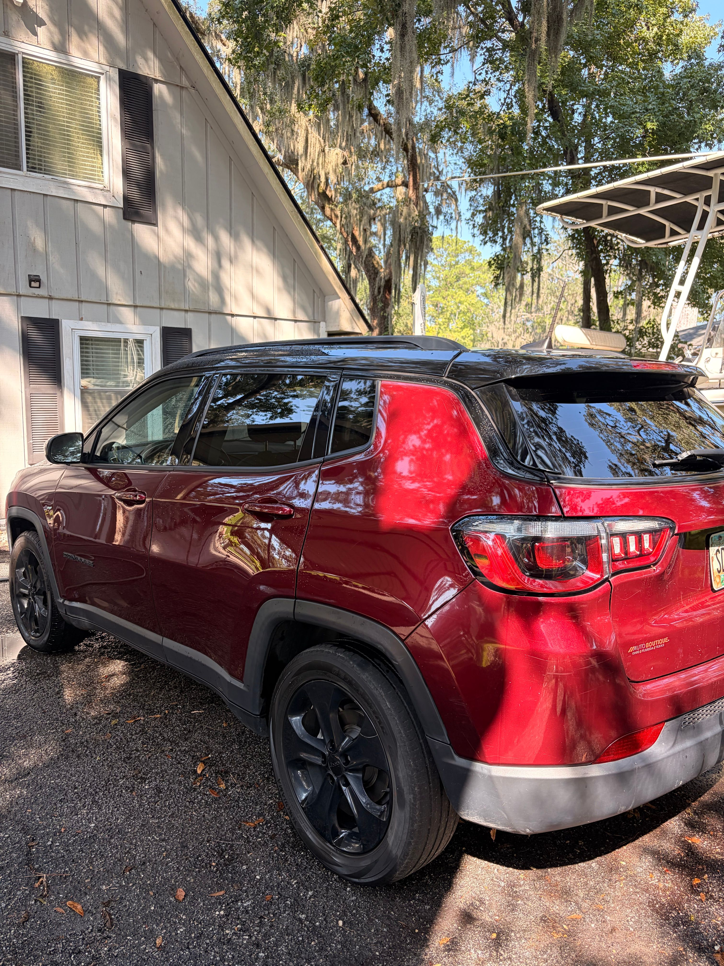 Used 2021 Jeep Compass Latitude FWD image 2