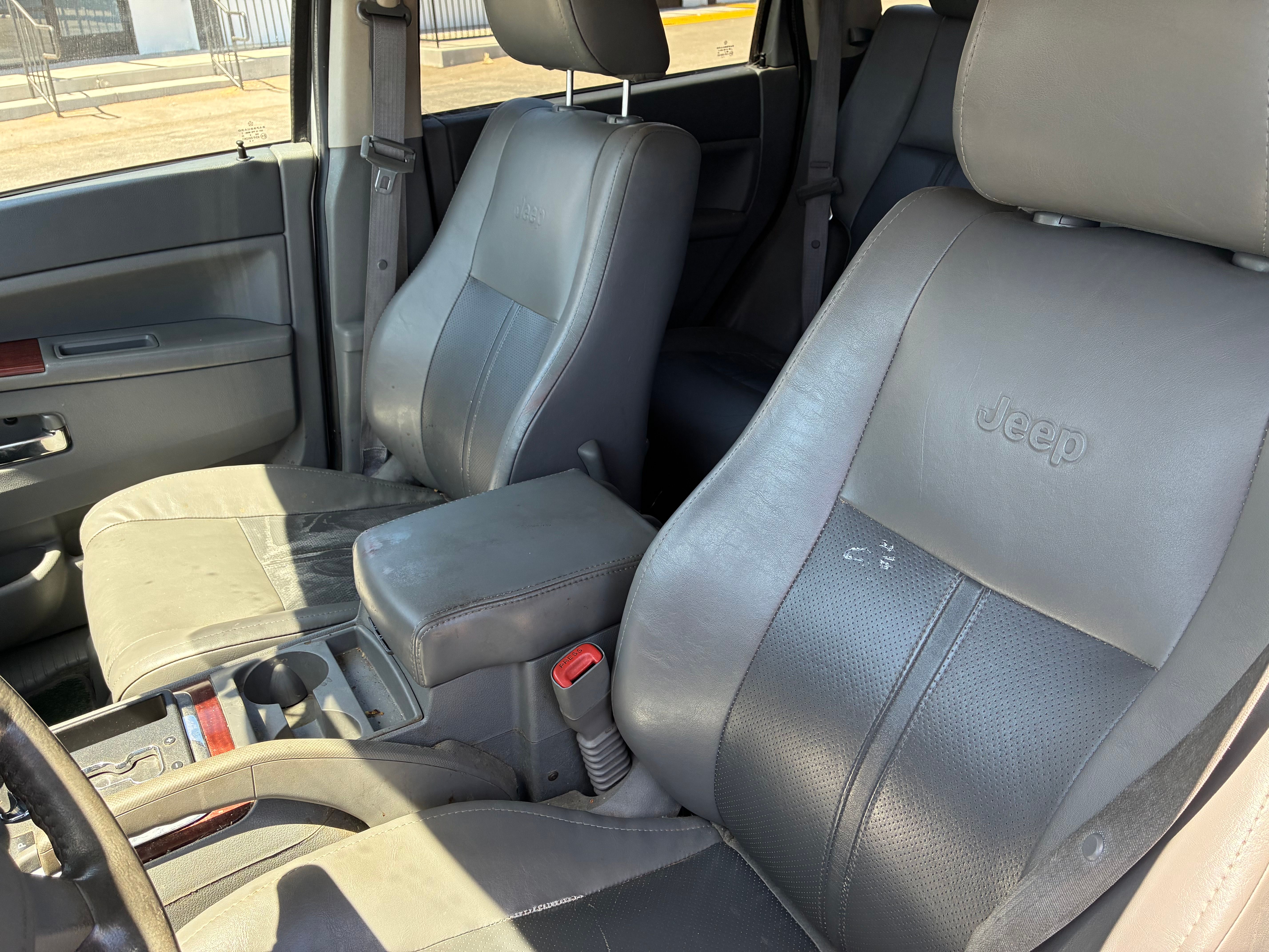 Used 2007 Jeep Grand Cherokee Limited w/ Trailer Tow Group IV RWD image 6