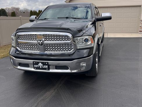 Used 2013 RAM 1500 Laramie w/ Convenience Group image 2