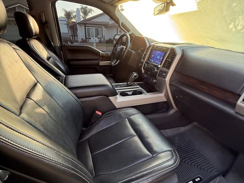Used 2020 Ford F150 Lariat RWD image 11