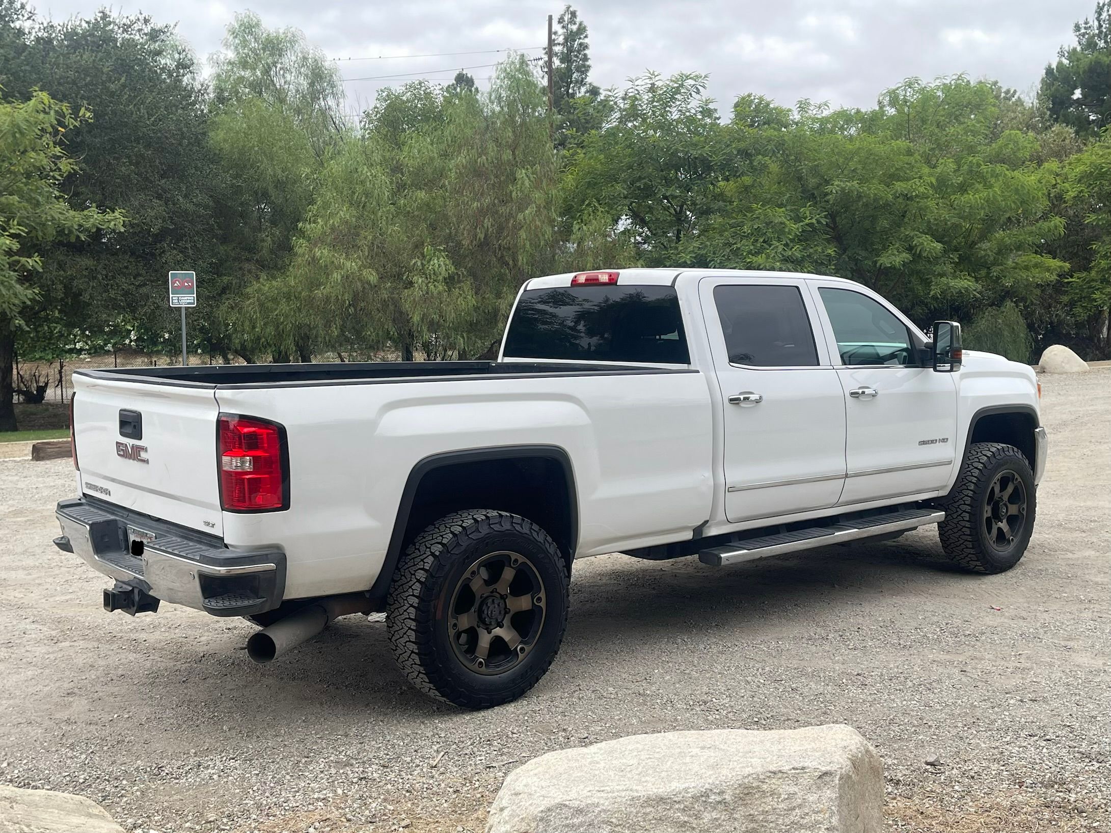 Used 2017 GMC Sierra 2500 SLT AWD/4WD image 9